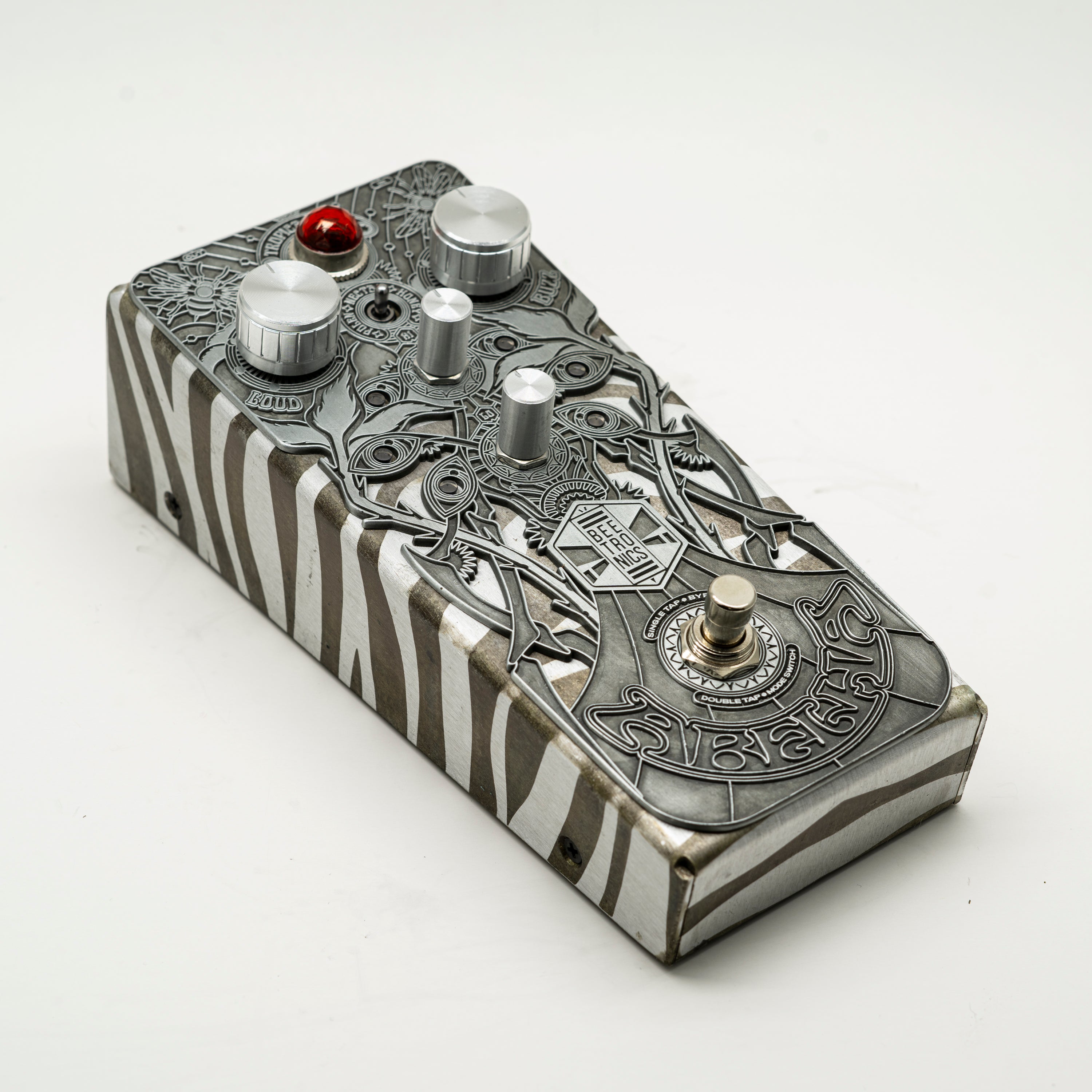 Abelha Tropical Fuzz • Custom Shop <p> AB0022