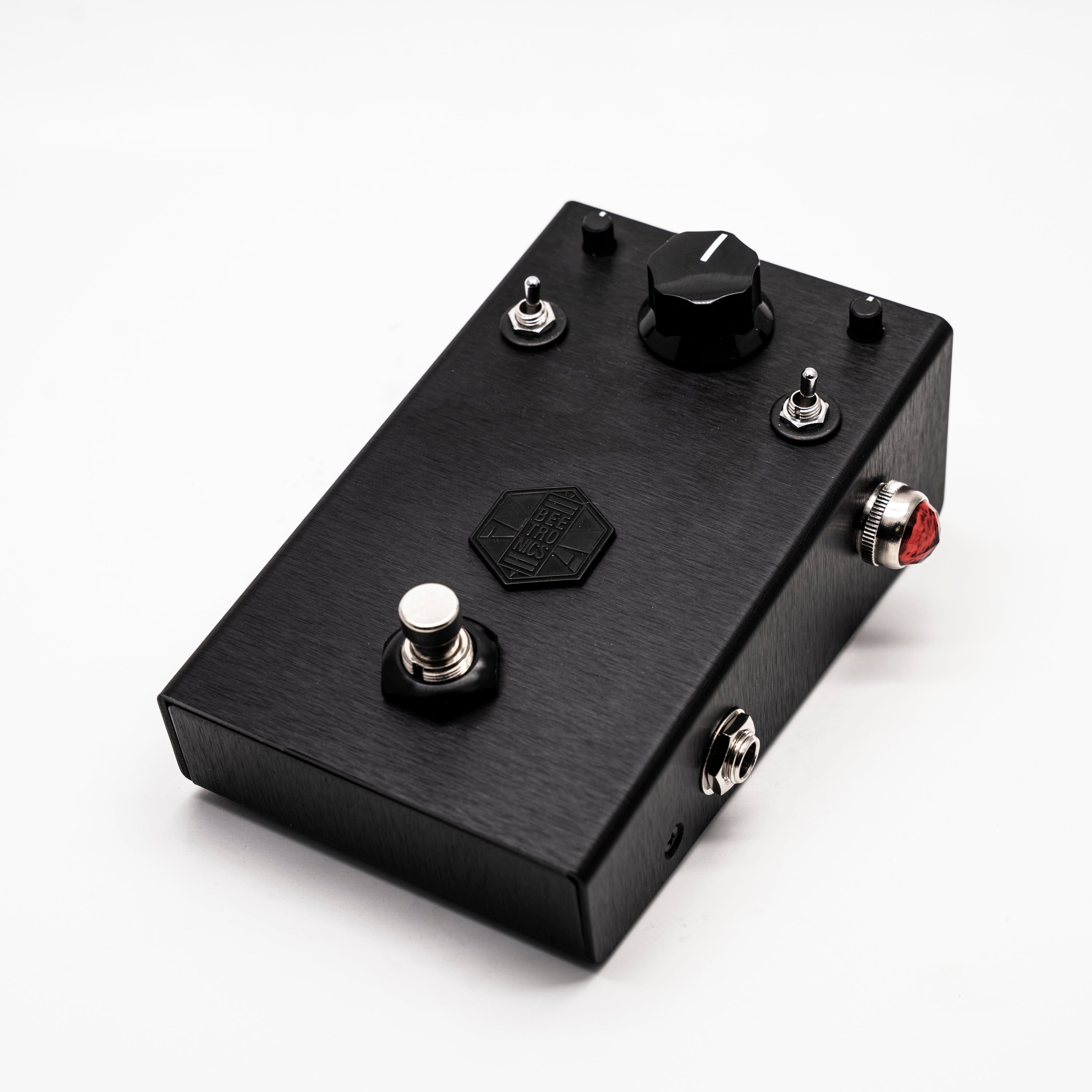 Overhive Mid-Gain Overdrive <p> The Blackbee Edition