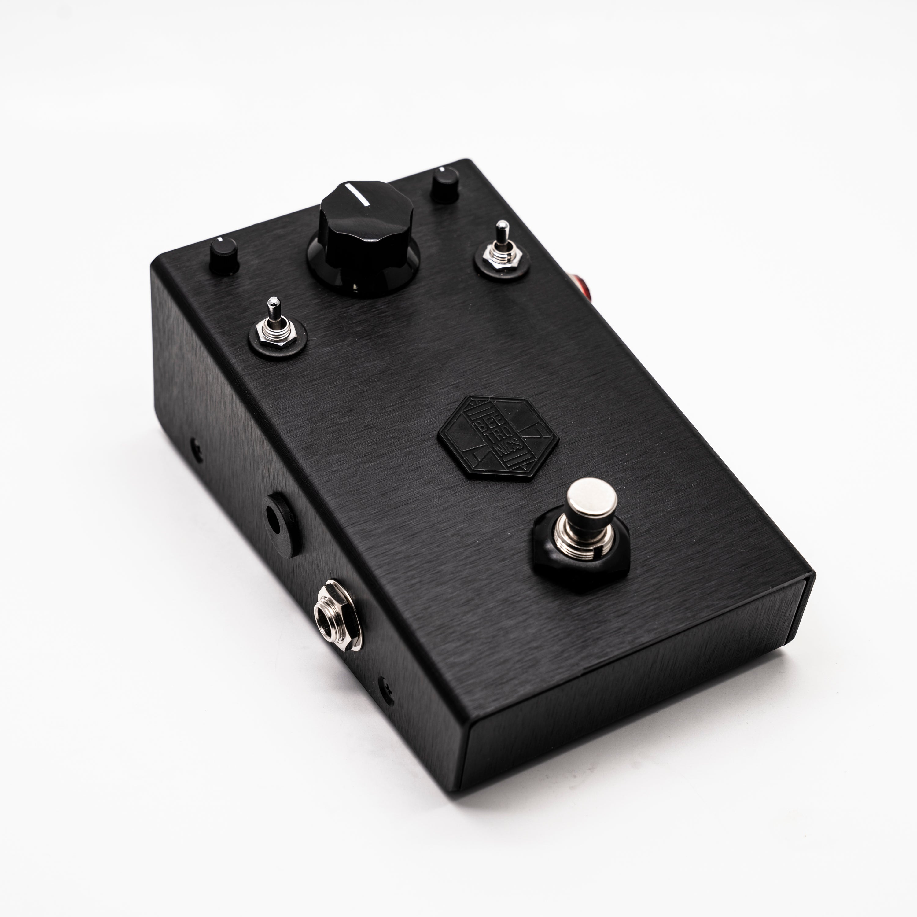 Overhive Mid-Gain Overdrive <p> The Blackbee Edition