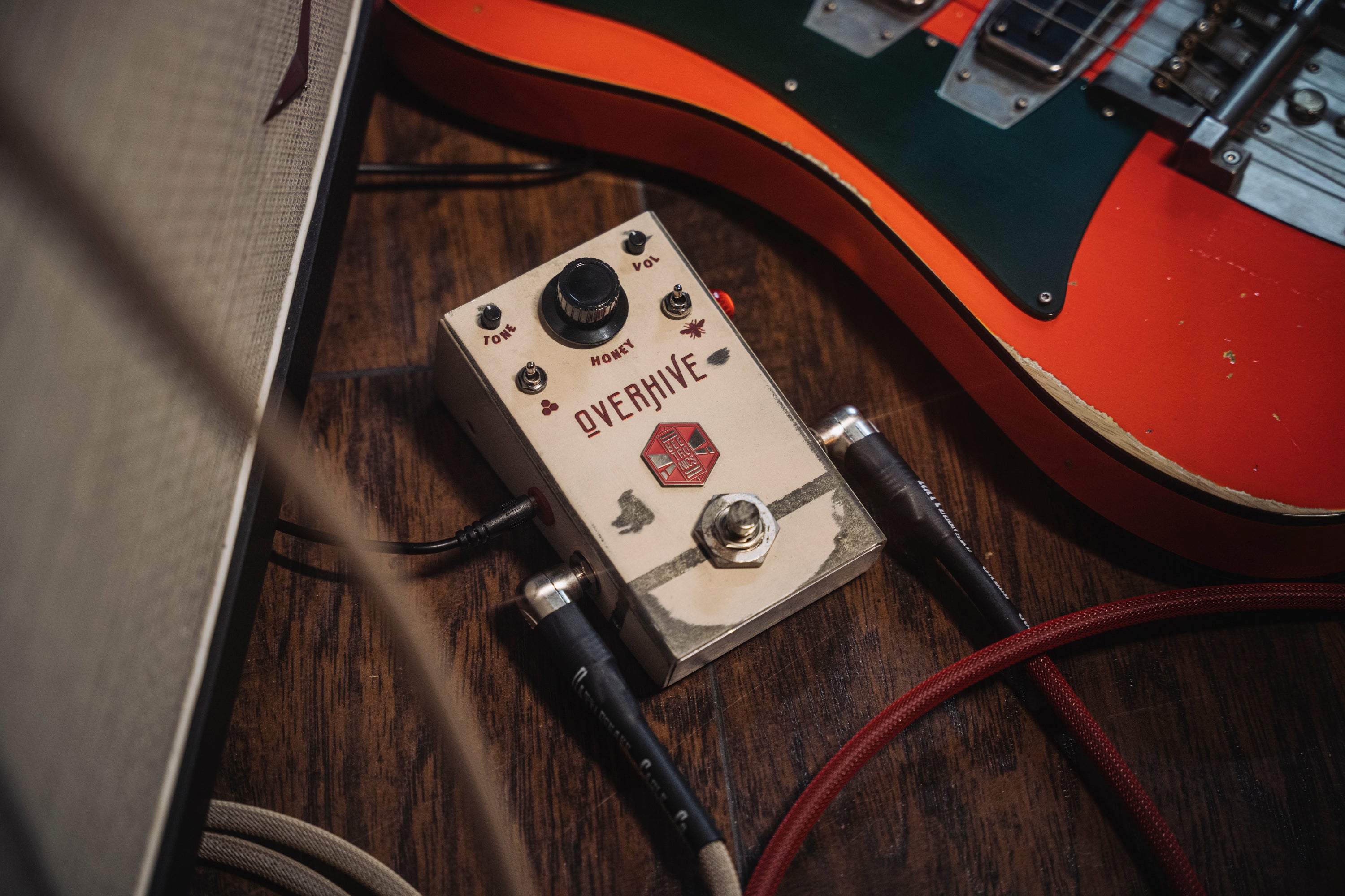 Overhive Mid-Gain Overdrive • Standard Series – Beetronics