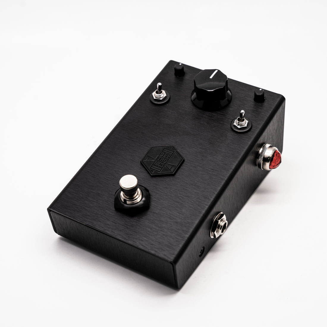 Overhive Mid-Gain Overdrive <p> The Blackbee Edition