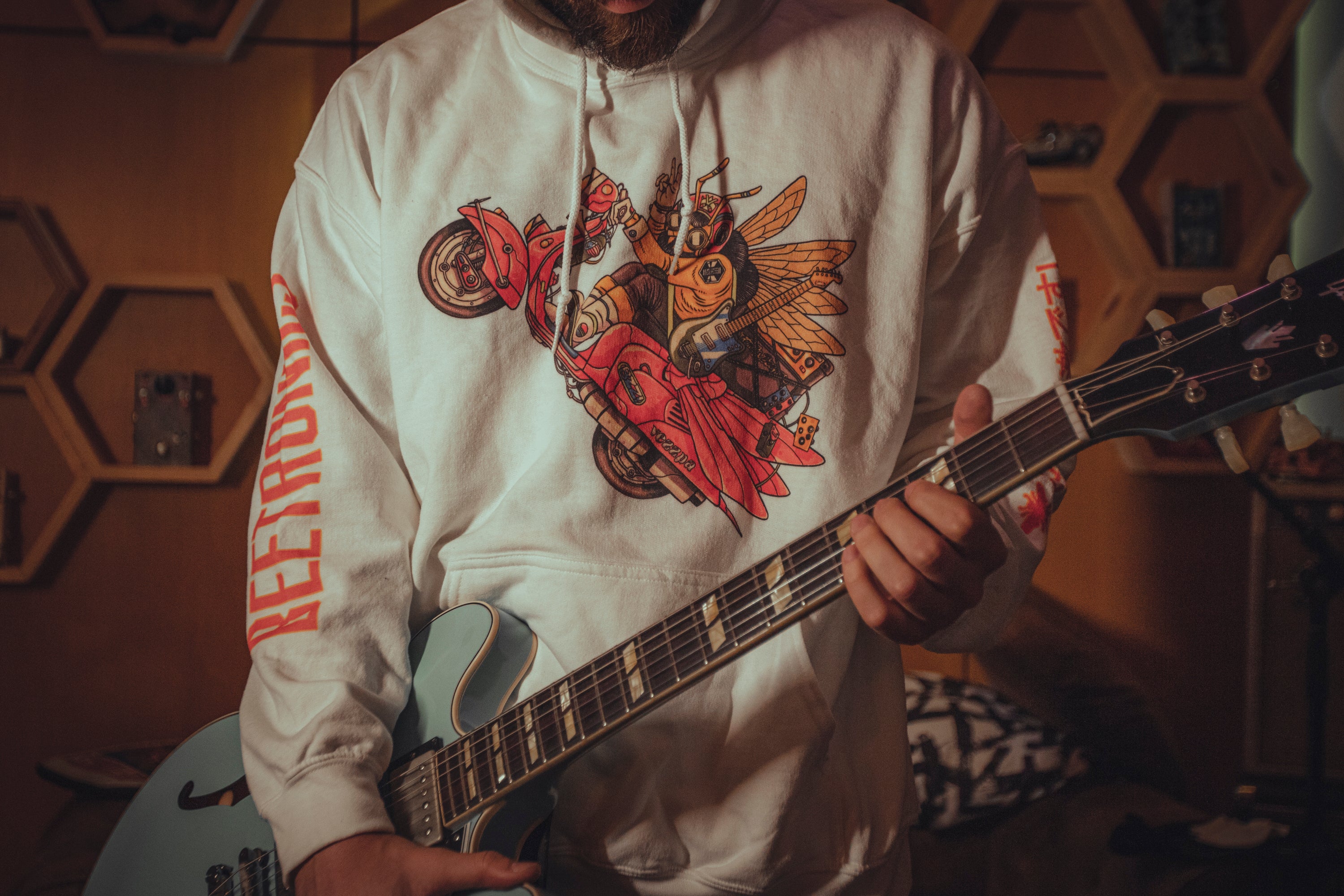 Vezzpa Hoodie (Japanese White)
